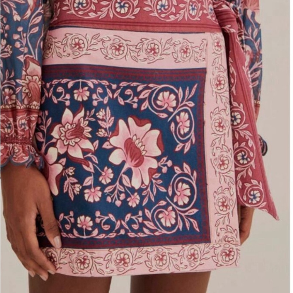 Ainika charm overlapped skirt